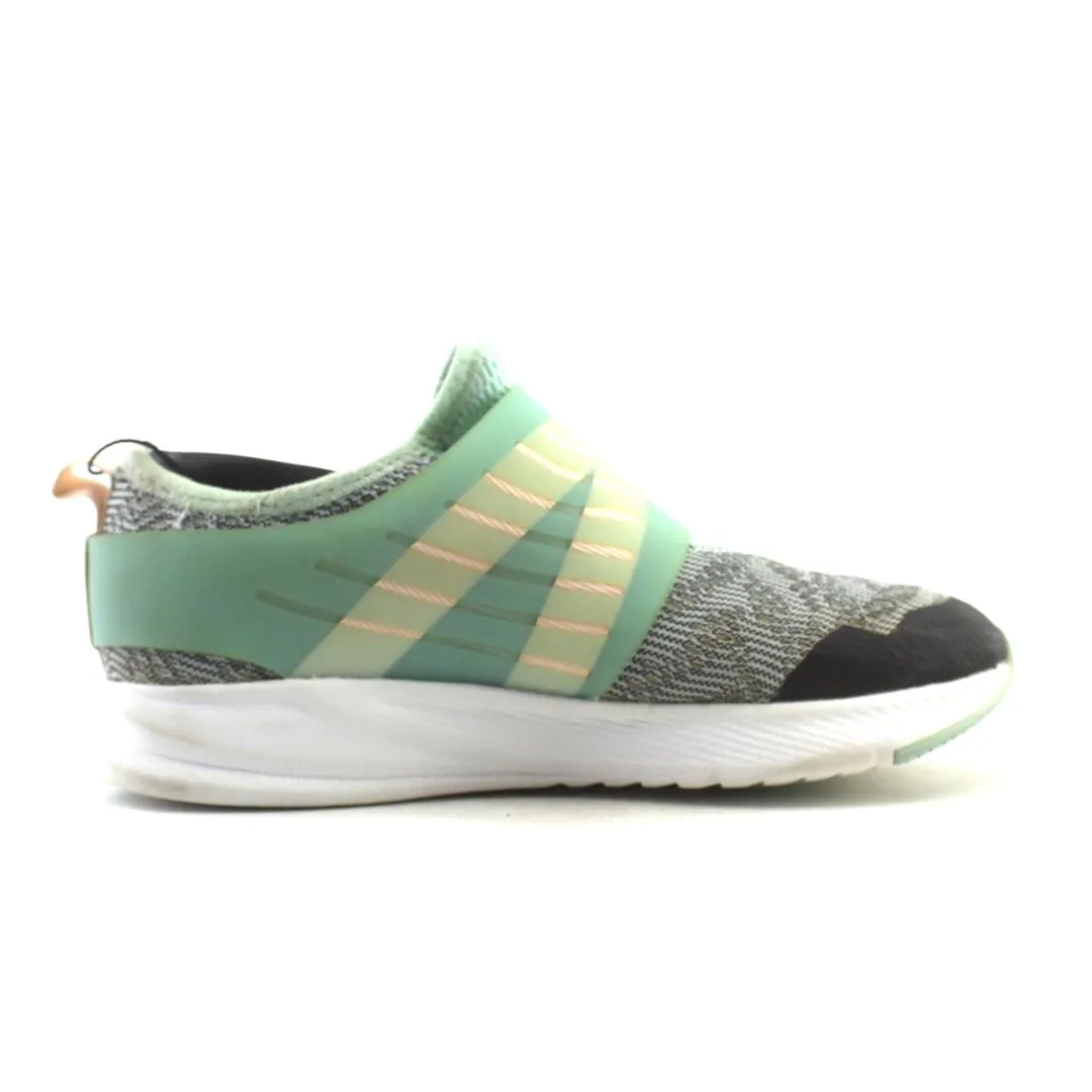 NEW BALANCE  FUELCORE REVEAL V2
