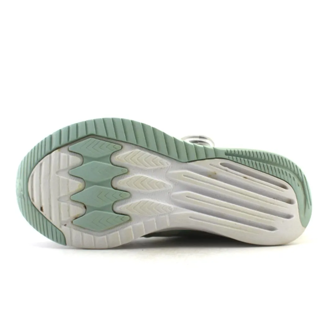 NEW BALANCE  FUELCORE REVEAL V2