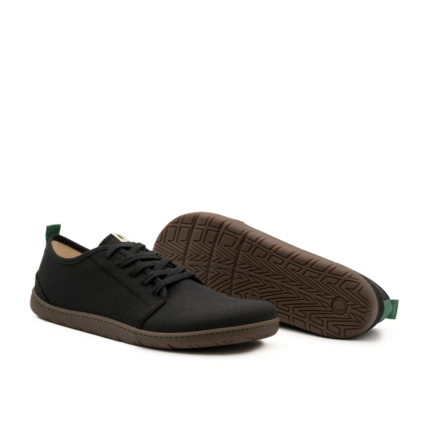 Vegan barefoot black CHA001